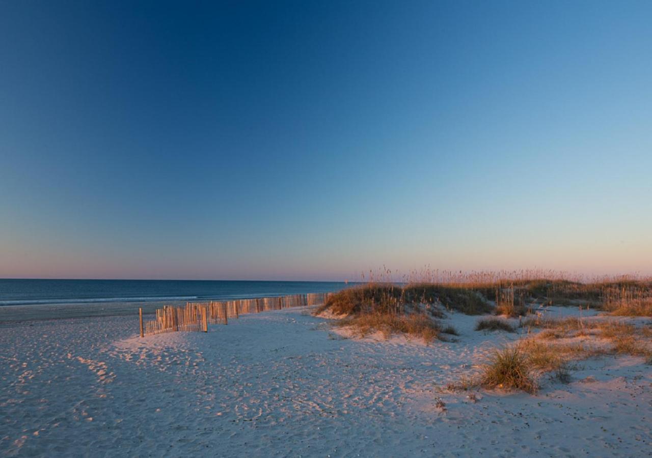 Atlantic Beach Resort, A Ramada By Wyndham Bagian luar foto