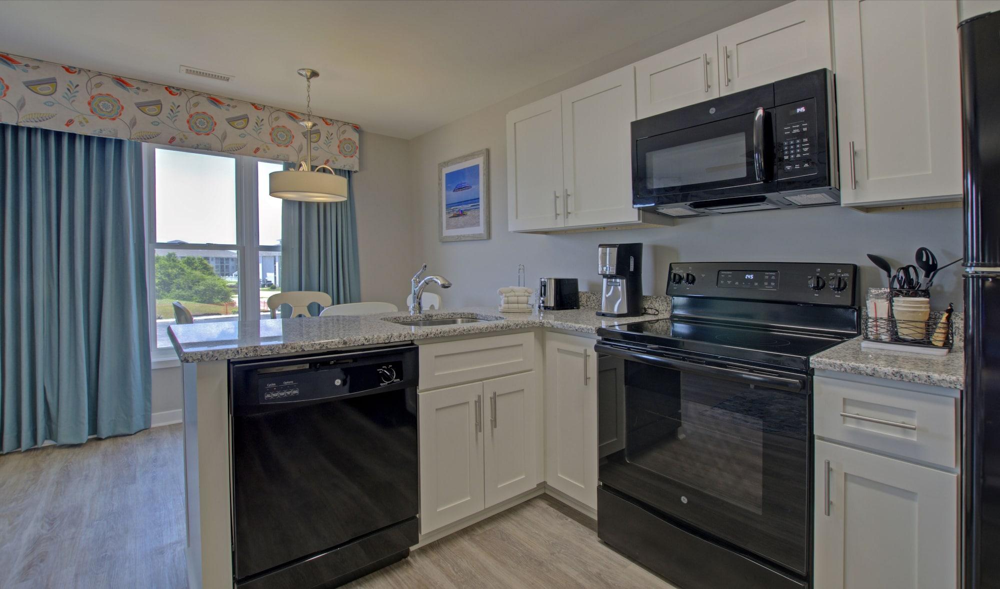 Atlantic Beach Resort, A Ramada By Wyndham Bagian luar foto