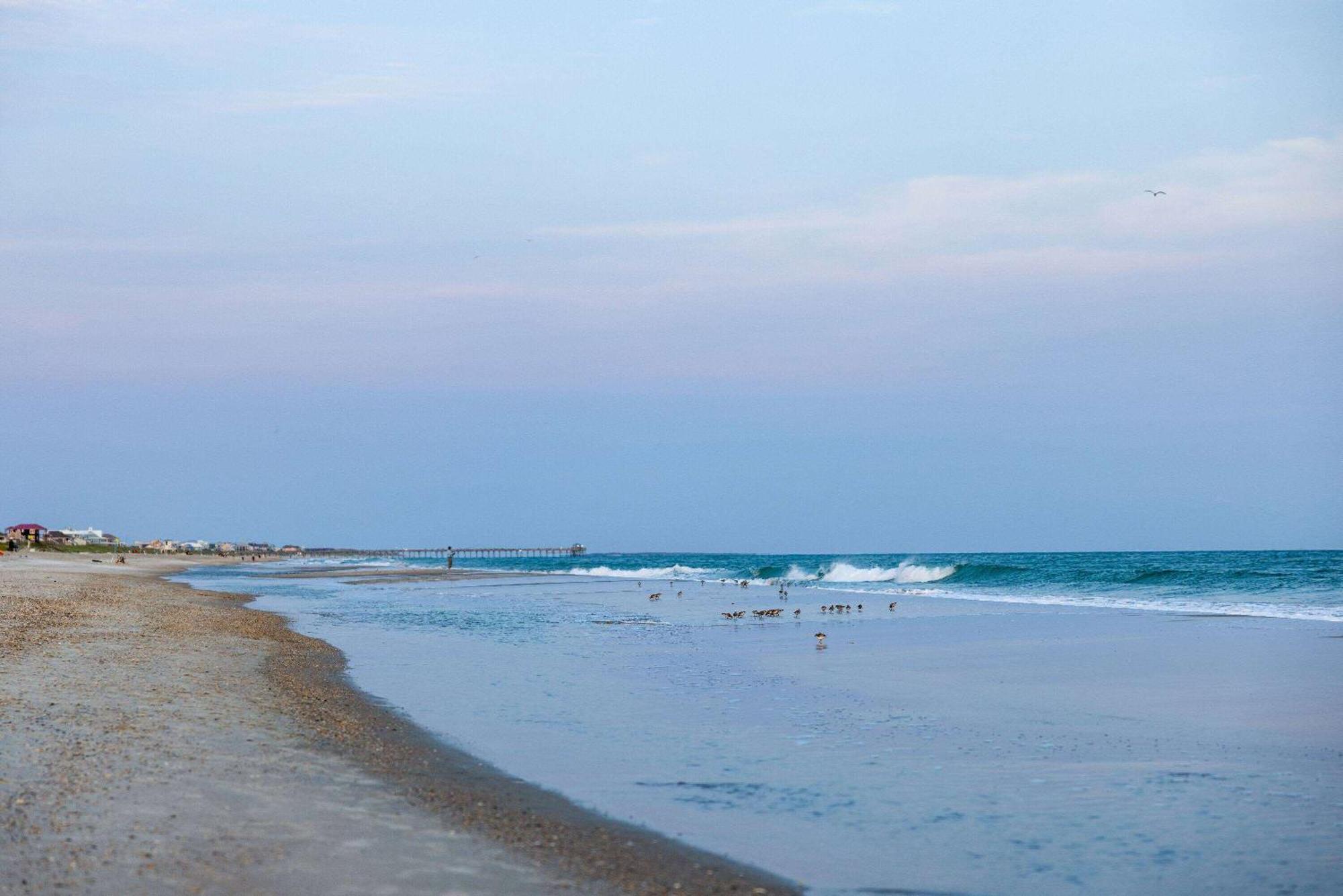 Atlantic Beach Resort, A Ramada By Wyndham Bagian luar foto
