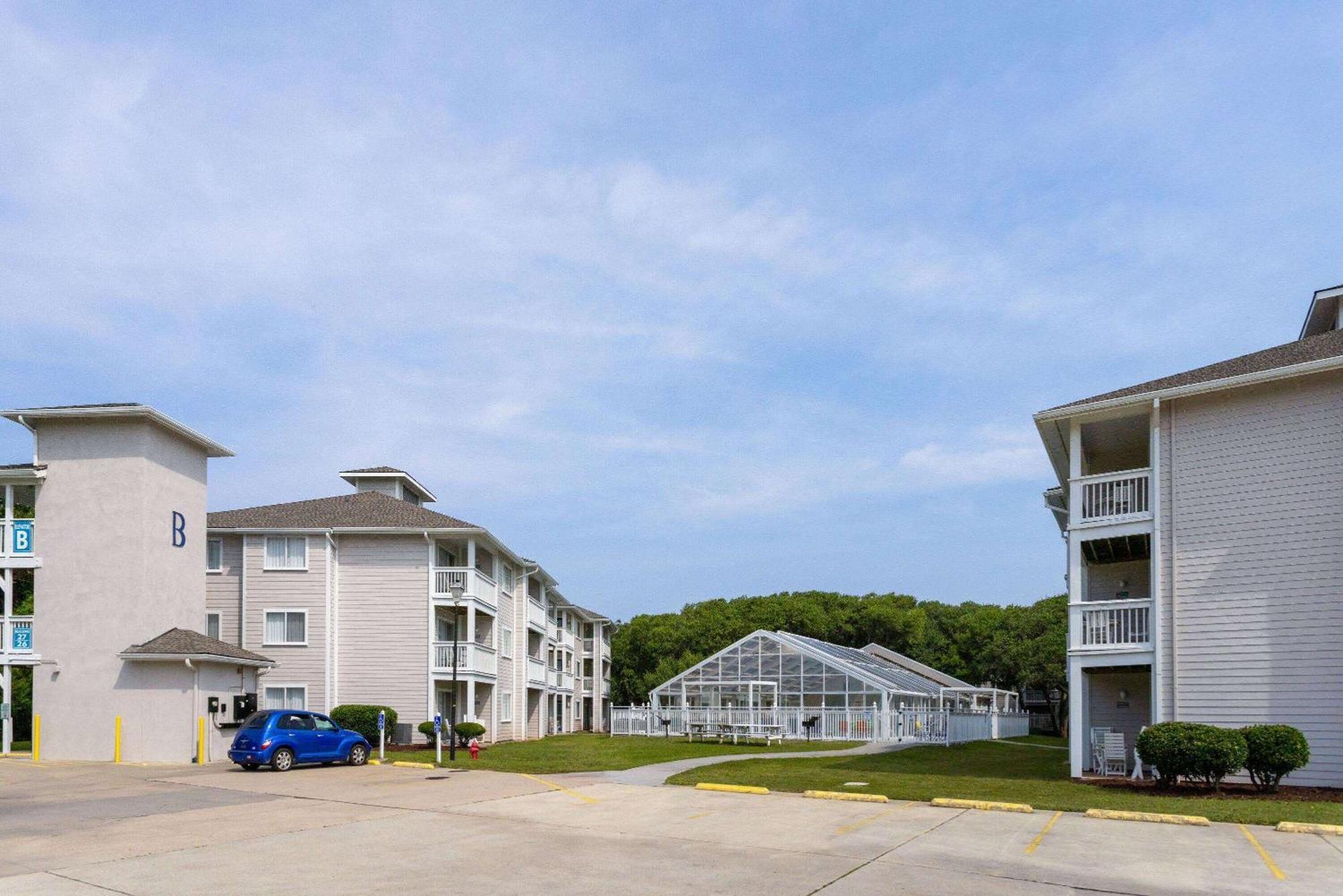 Atlantic Beach Resort, A Ramada By Wyndham Bagian luar foto