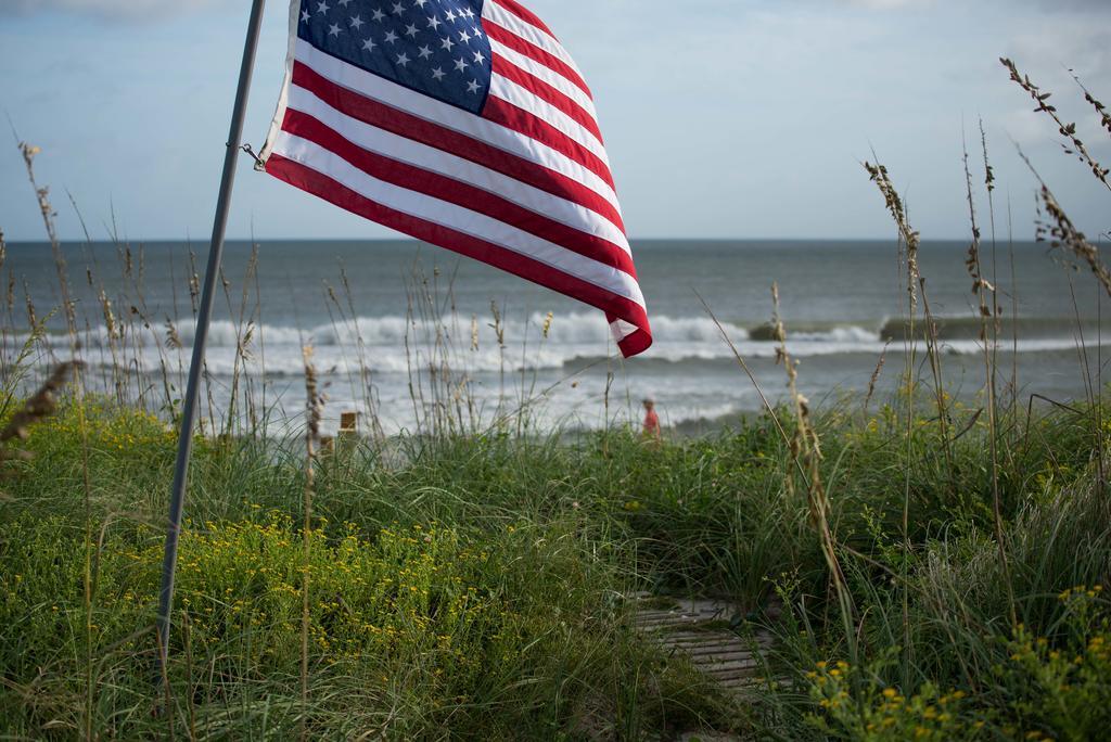 Atlantic Beach Resort, A Ramada By Wyndham Bagian luar foto